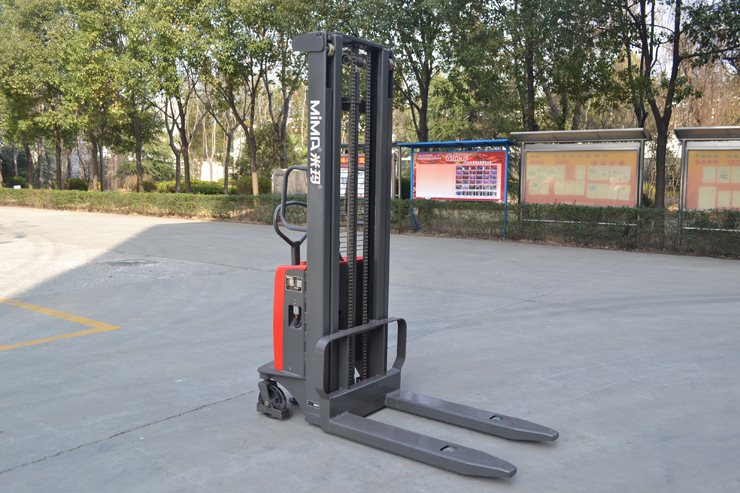 湖南榮洲機(jī)械設(shè)備有限公司,移動(dòng)式升降平臺(tái)價(jià)格,湖南升降貨梯,塑料托盤批發(fā),固定式升降平臺(tái),曲臂式升降平臺(tái),汽車尾板,全電動(dòng)叉車 湖南榮洲機(jī)械設(shè)備有限公司,移動(dòng)式升降平臺(tái)價(jià)格,湖南升降貨梯,塑料托盤批發(fā),固定式升降平臺(tái),曲臂式升降平臺(tái),汽車尾板,全電動(dòng)叉車