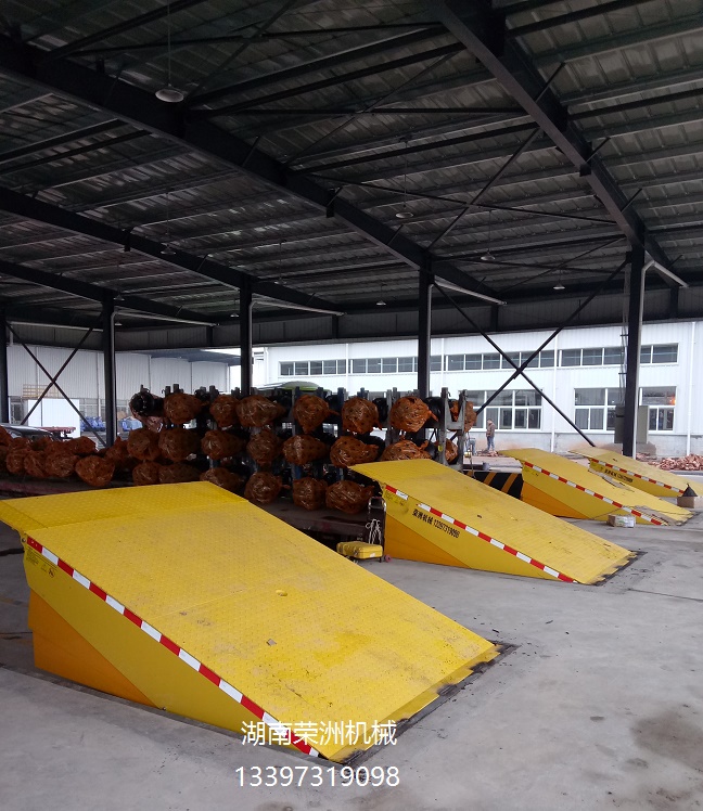 8T固定登車橋 8T固定登車橋