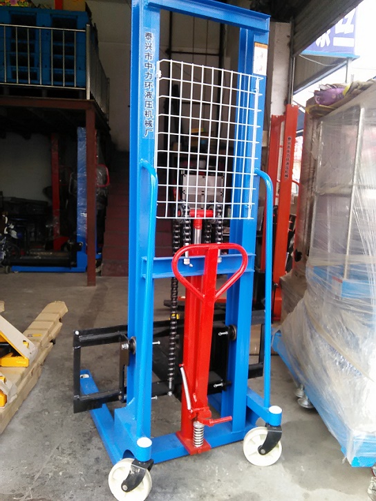 工字鋼液壓叉車(chē)