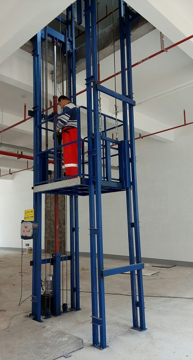 湖南榮洲機械設備有限公司,移動式升降平臺價格,湖南升降貨梯,塑料托盤批發(fā),固定式升降平臺,曲臂式升降平臺,汽車尾板,全電動叉車